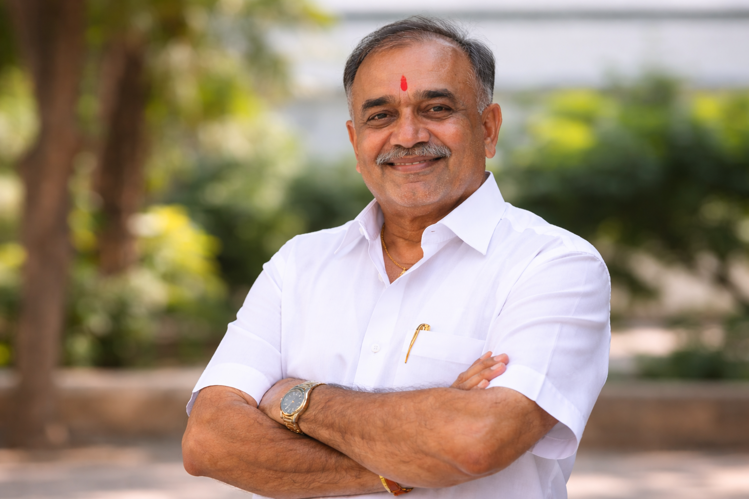 સવજી ધોળકિયા - મહેનતથી આગળ વધેલા હીરા ઉદ્યોગપતિ